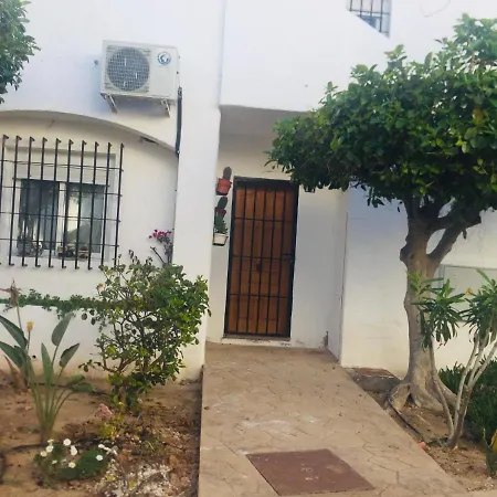 Preciosa Casita Junto Al Mar